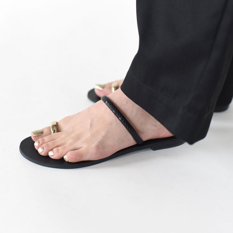 SALE 20％OFF】フィンガーフックフラットサンダル/NICOLAS LAINAS