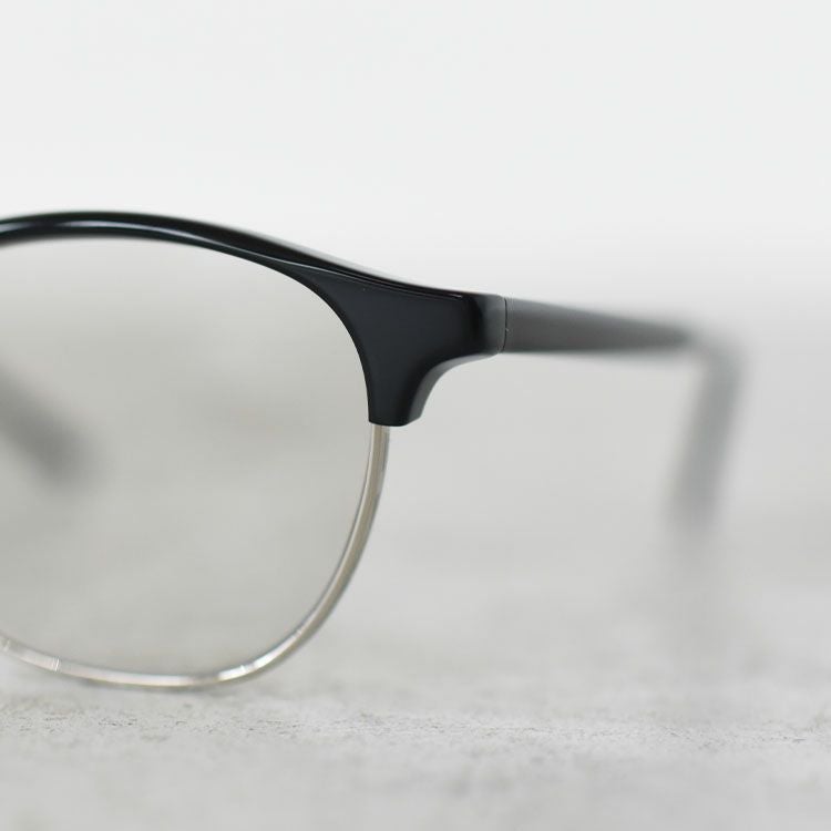 FUTURE フューチャー（調光レンズ）