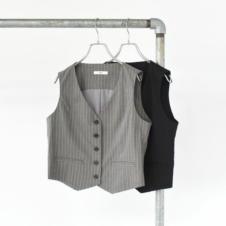 【新品タグ付✨】ànuke Cutoff Over Vest カットオフ anuke（アンヌーク）の「anuke Cutoff Over Vest カットオフオーバー