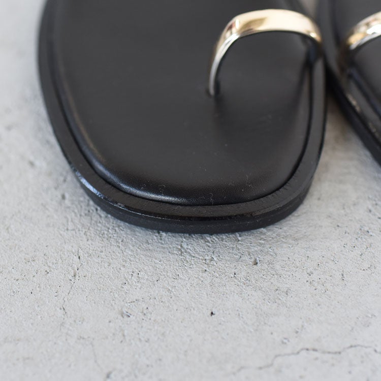 フィンガーフックフラットサンダル（スムースレザー）