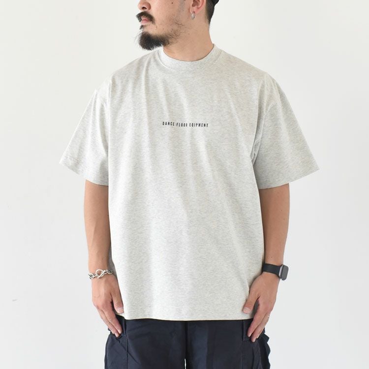 PRINTED GRAPHIC S/S TEE D.F.E プリンテッドグラフィックTシャツD.F.E