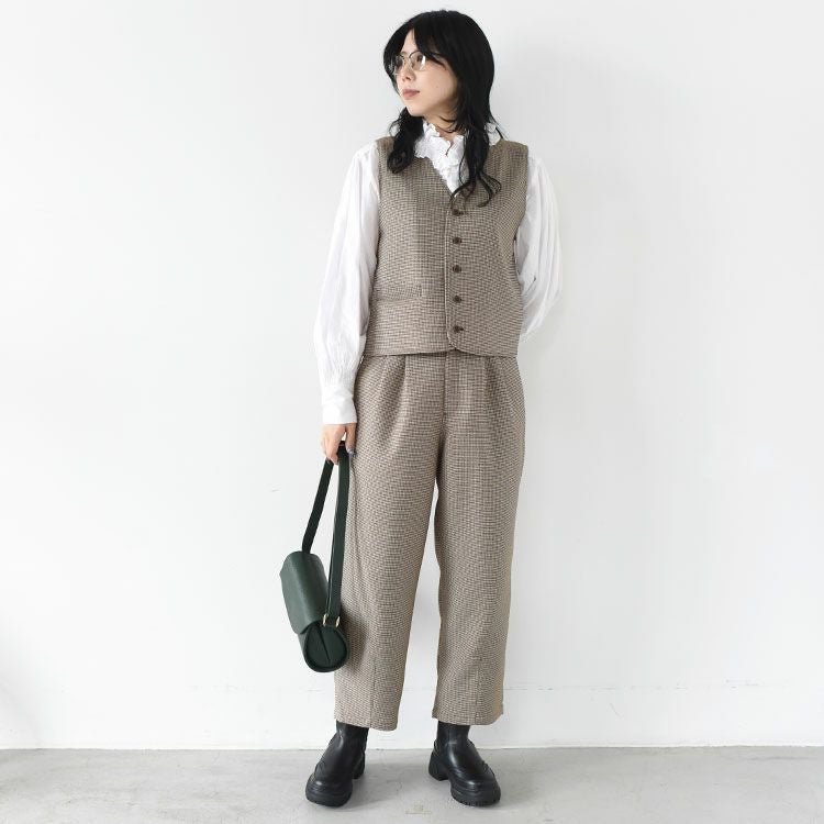 V neck vest Vネックベスト