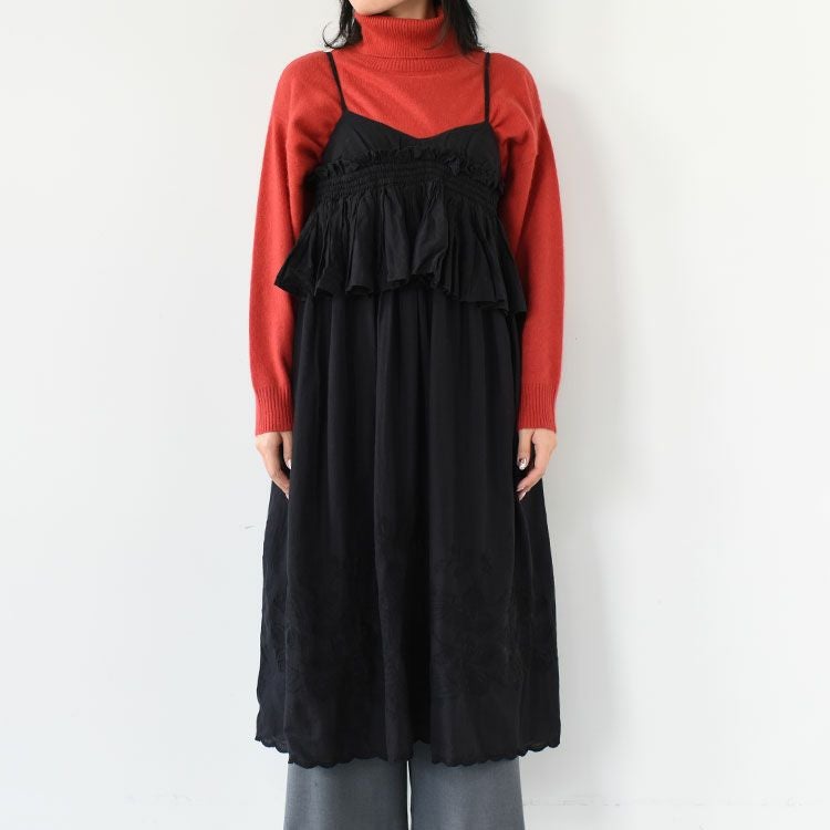 embroidery scallop cami dress エンブロイダリースカラップキャミドレス