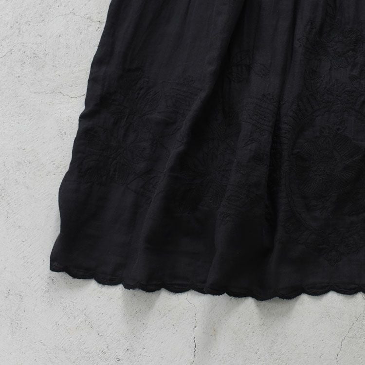 embroidery scallop cami dress エンブロイダリースカラップキャミドレス