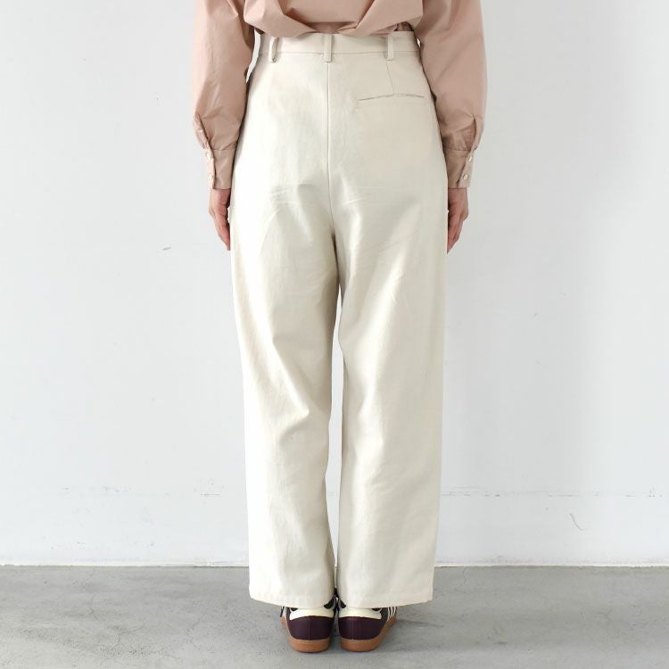 back satin two-tuck pants バックサテンツータックパンツ