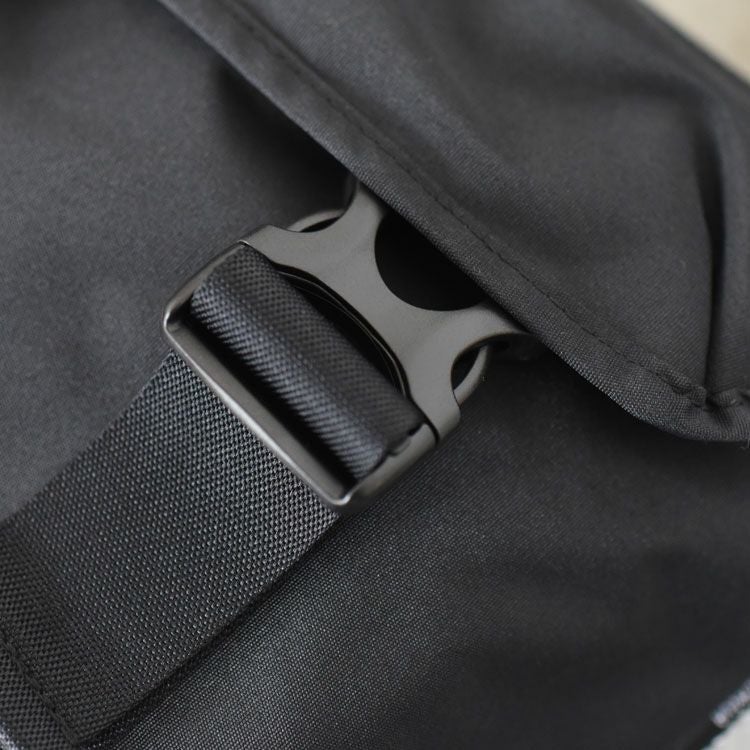 RECYCLED CORDURA POLYESTER MESSENGER BAG(S) リサイクルコーデュラポリエステル メッセンジャーバッグS