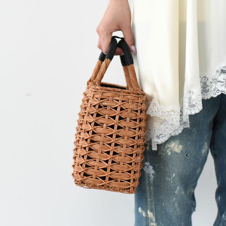 ウィッカー×レザー スクエアカゴバッグ