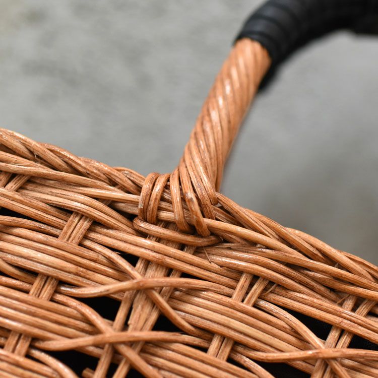 ウィッカー×レザー スクエアカゴバッグ