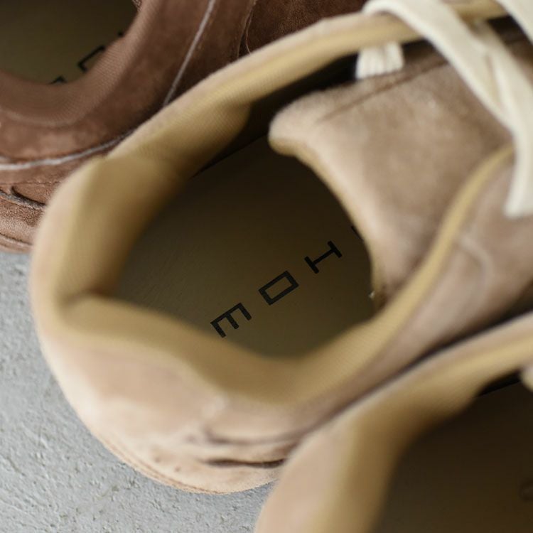 スウェードスニーカー