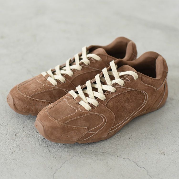 スウェードスニーカー