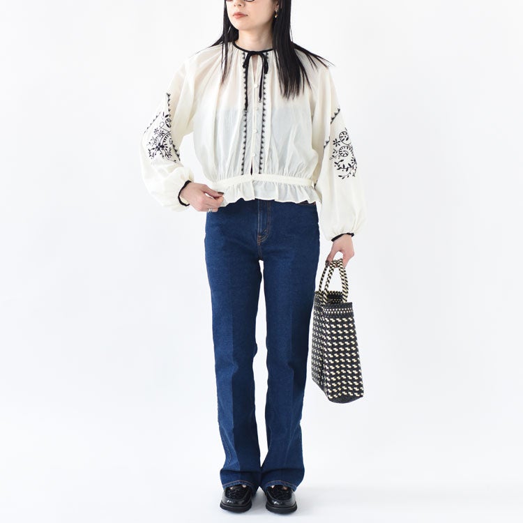 EMBROIDERED BLOUSE　エンブロイダリーブラウス
