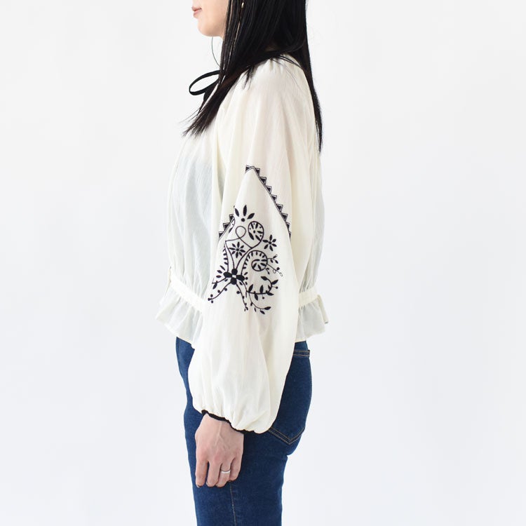 EMBROIDERED BLOUSE　エンブロイダリーブラウス