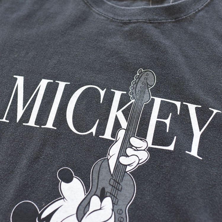 Graphic Design T-Shirt グラフィックデザインTシャツ