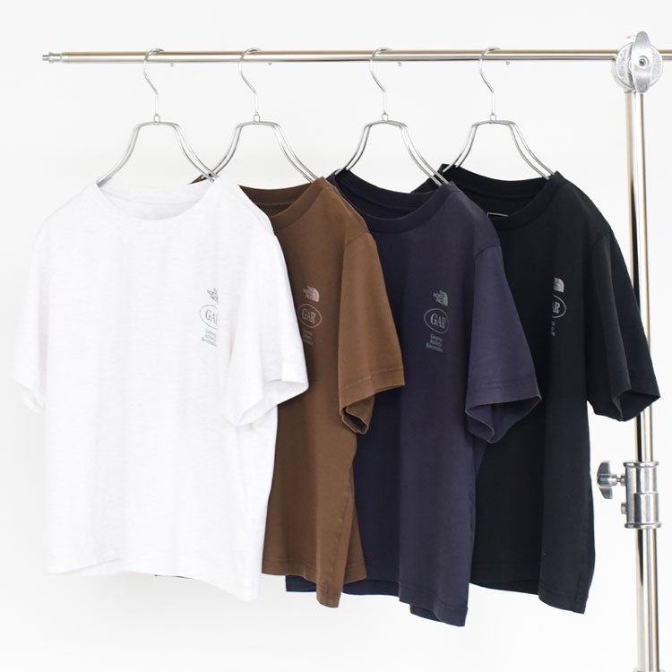 GAR SMALLER TYPOGRAPHIC WHITE S/S GARスモーラータイポグラフィックショートスリーブティー