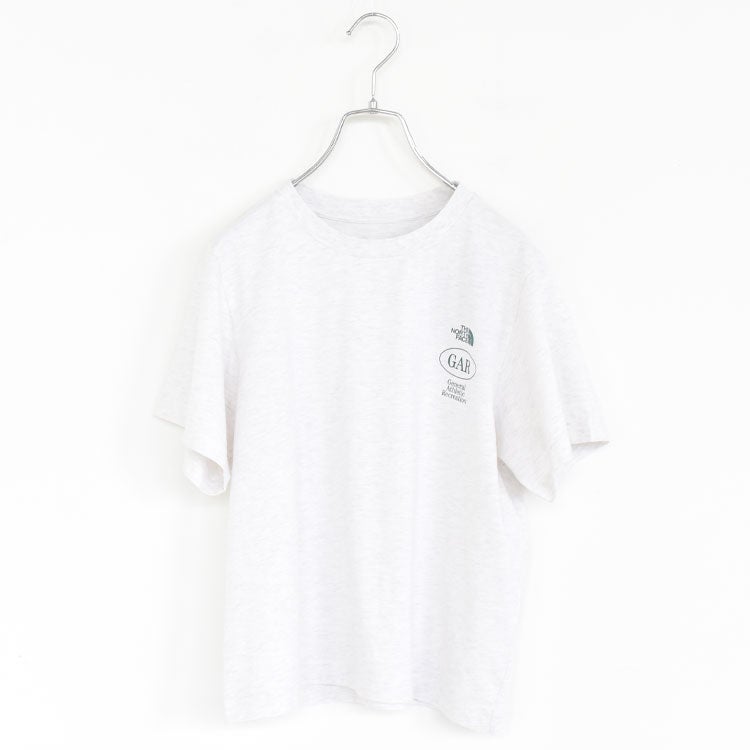 GAR SMALLER TYPOGRAPHIC WHITE S/S GARスモーラータイポグラフィックショートスリーブティー