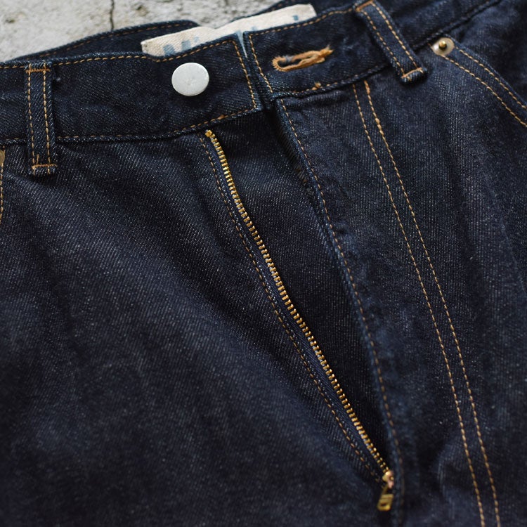 HIGH WAIST STRAIGHT DENIM ハイウエストストレートデニム
