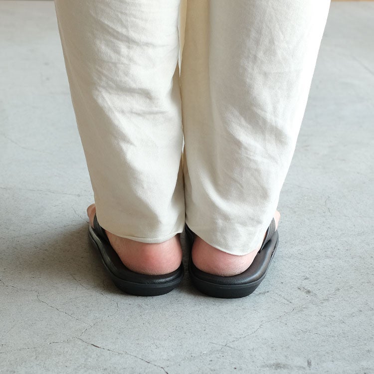 Classic Leather Black Thong クラシックレザー トングサンダル