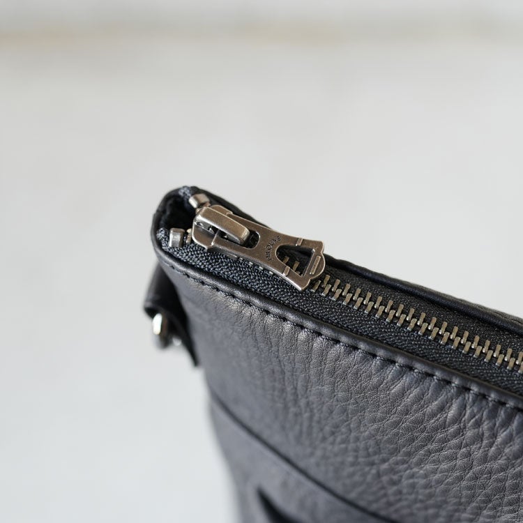 IMPERMA LEATHER HELMET BAG　インパーマレザーヘルメットバッグ