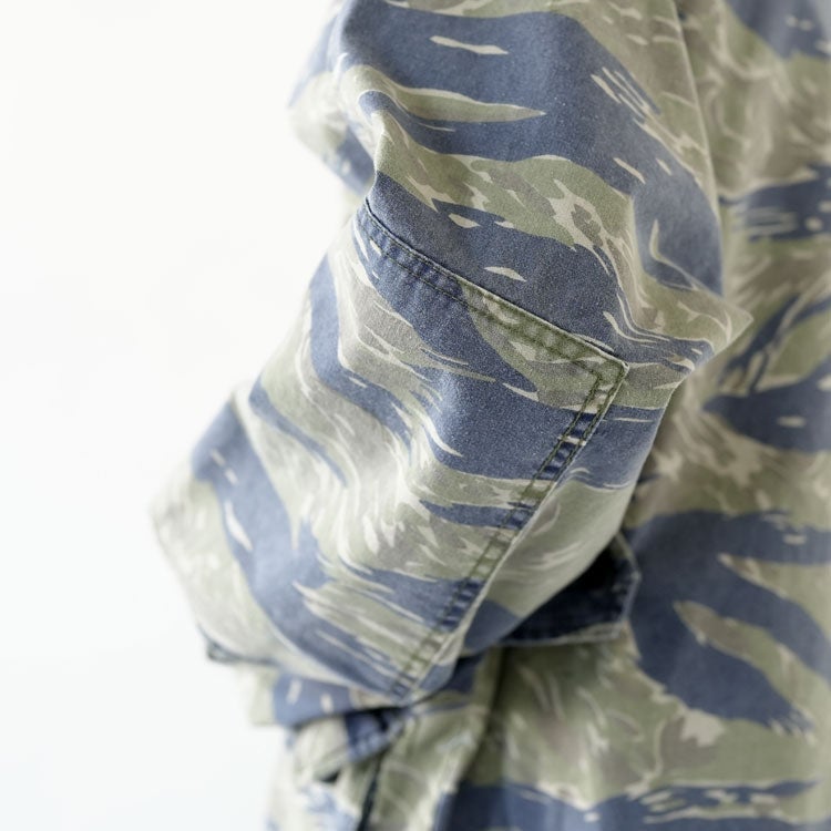 frill collar camo jacket フリルカラー カモ ジャケット