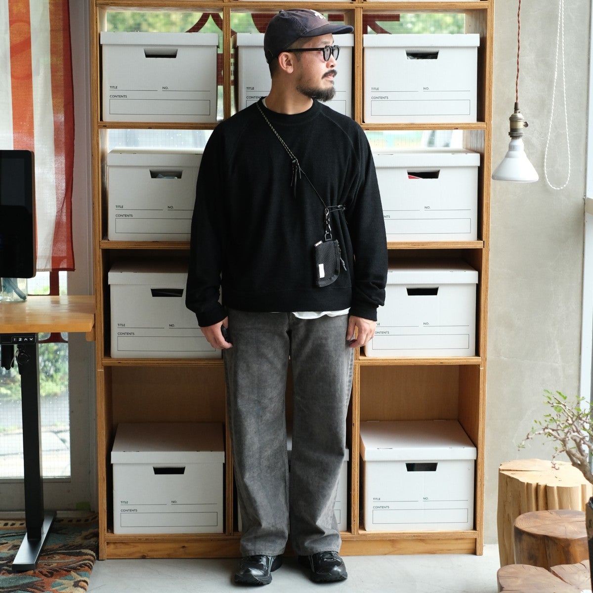 Velvet-Flocked Organic Cotton Denim Cylinder Fit Jeans フロッキーオーガニックデニム シリンダーフィットジーンズ