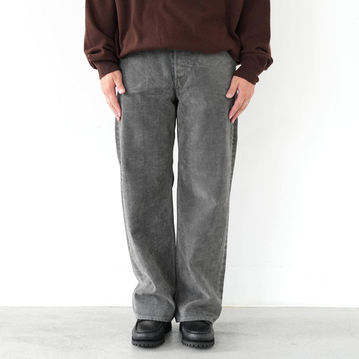 Velvet-Flocked Organic Cotton Denim Cylinder Fit Jeans フロッキーオーガニックデニム シリンダーフィットジーンズ