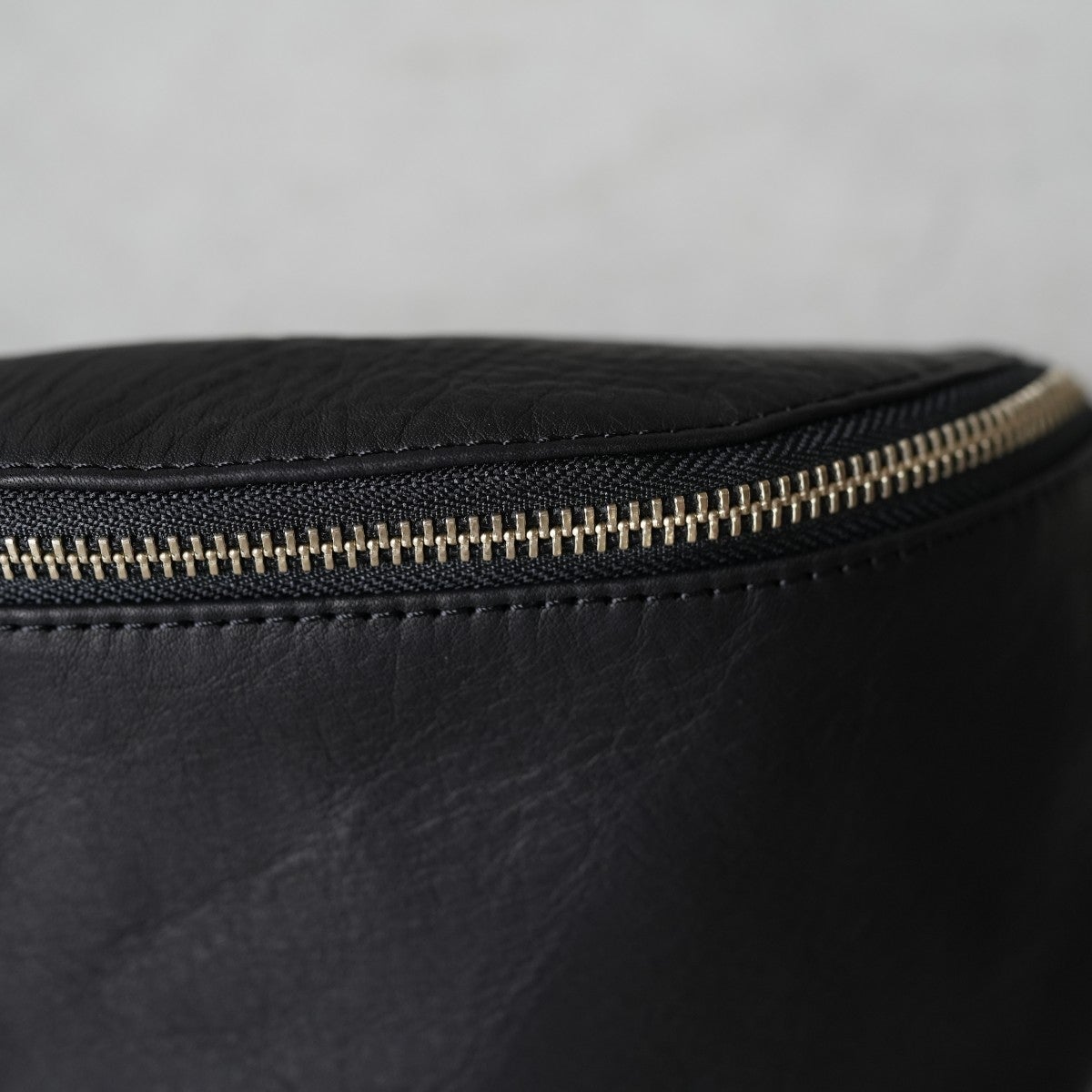 SMALL BODY BAG スモールボディバッグ
