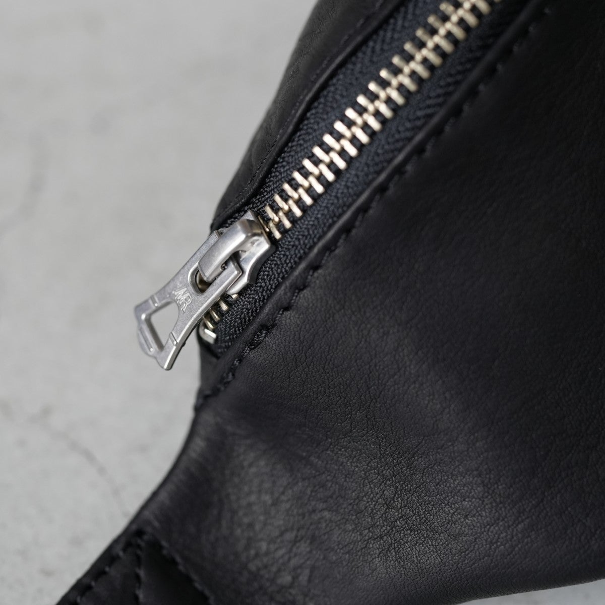 SMALL BODY BAG スモールボディバッグ