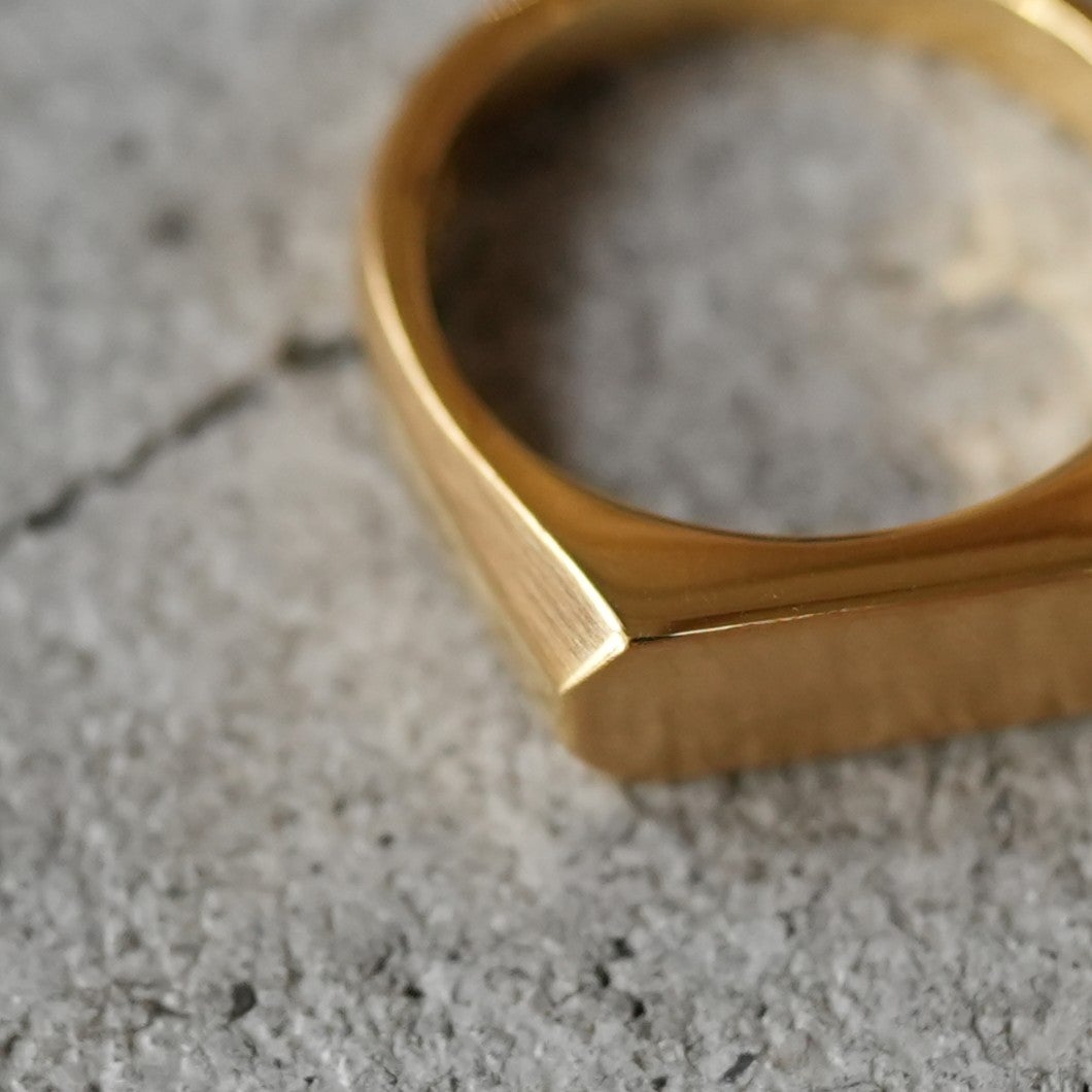 Signet Ring with Hair Line -Thick- シグネット リング ウィズ ヘア ライン -シック-