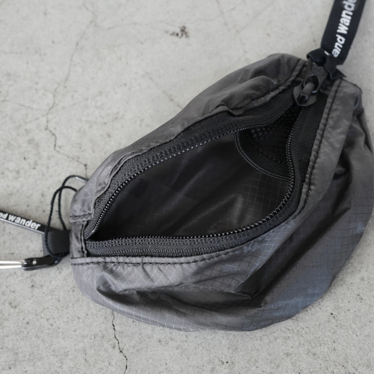 sil mini pouch シル ミニポーチ