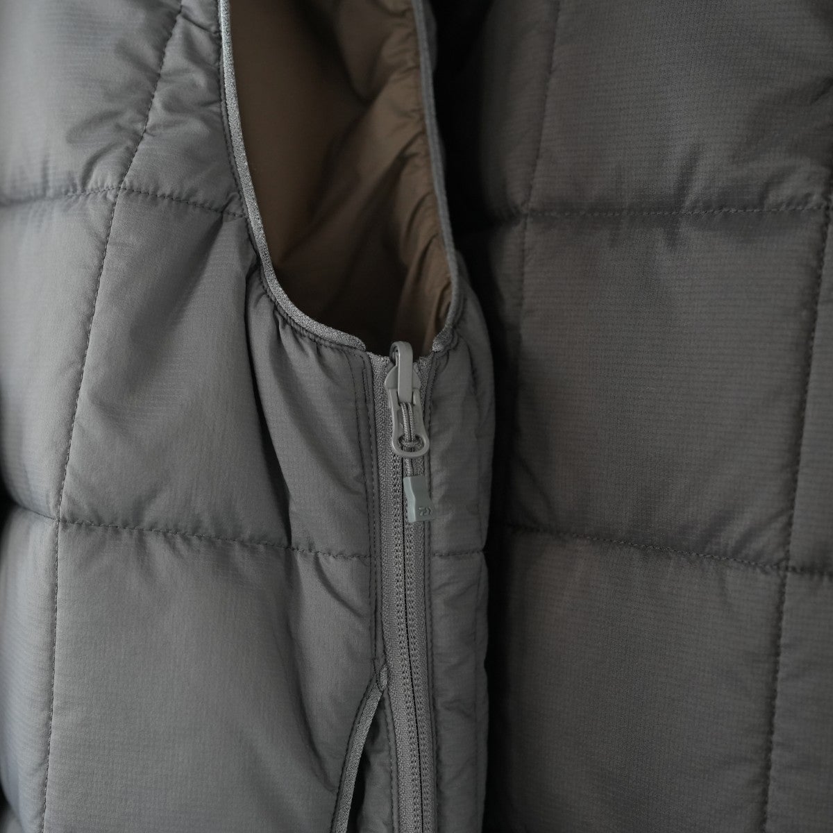 W's TECH PERTEX REVERSIBLE HIKER VEST ウィメンズ テック パーテックス リバーシブルハイカーベスト