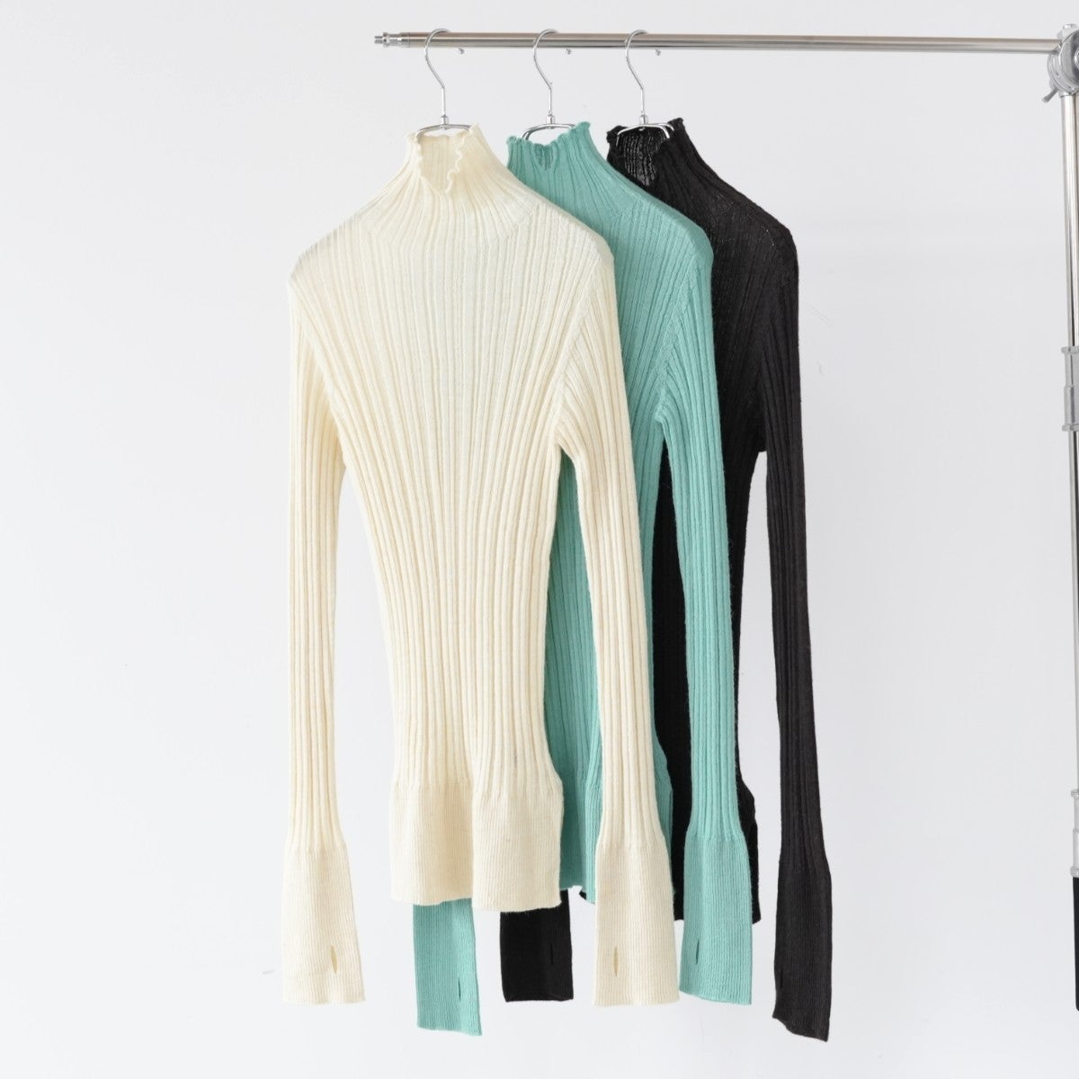 ROYAL BABY ALPACA RANDOM RIBBED-KNIT HIGH-NECK P/O ランダムリブニットハイネックプルオーバー