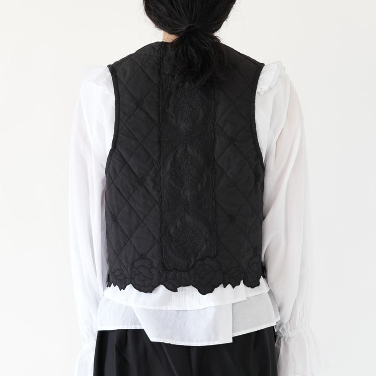 embroidery scallop vest エンブロイダリー スカロップ ベスト