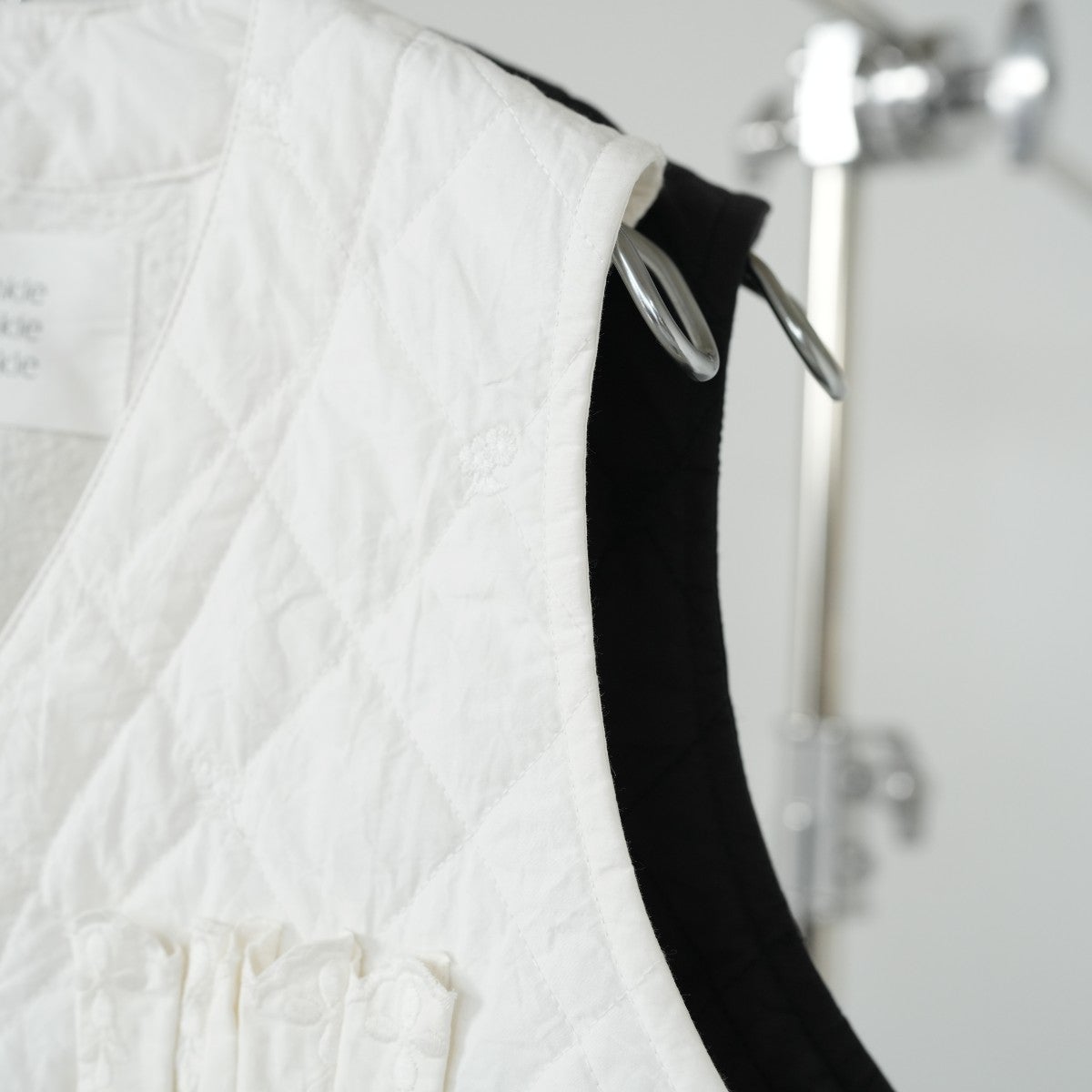 embroidery scallop vest エンブロイダリー スカロップ ベスト