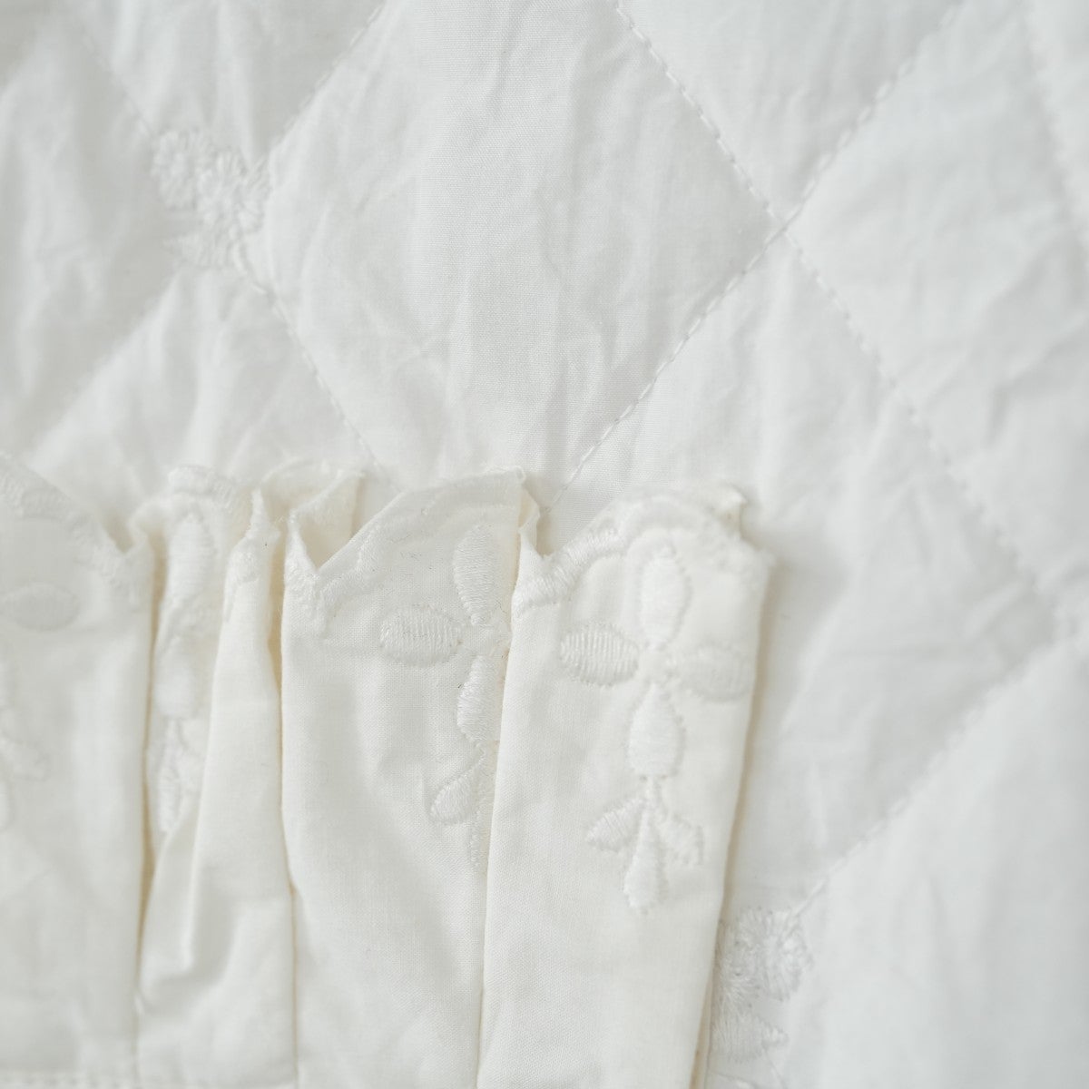 embroidery scallop vest エンブロイダリー スカロップ ベスト