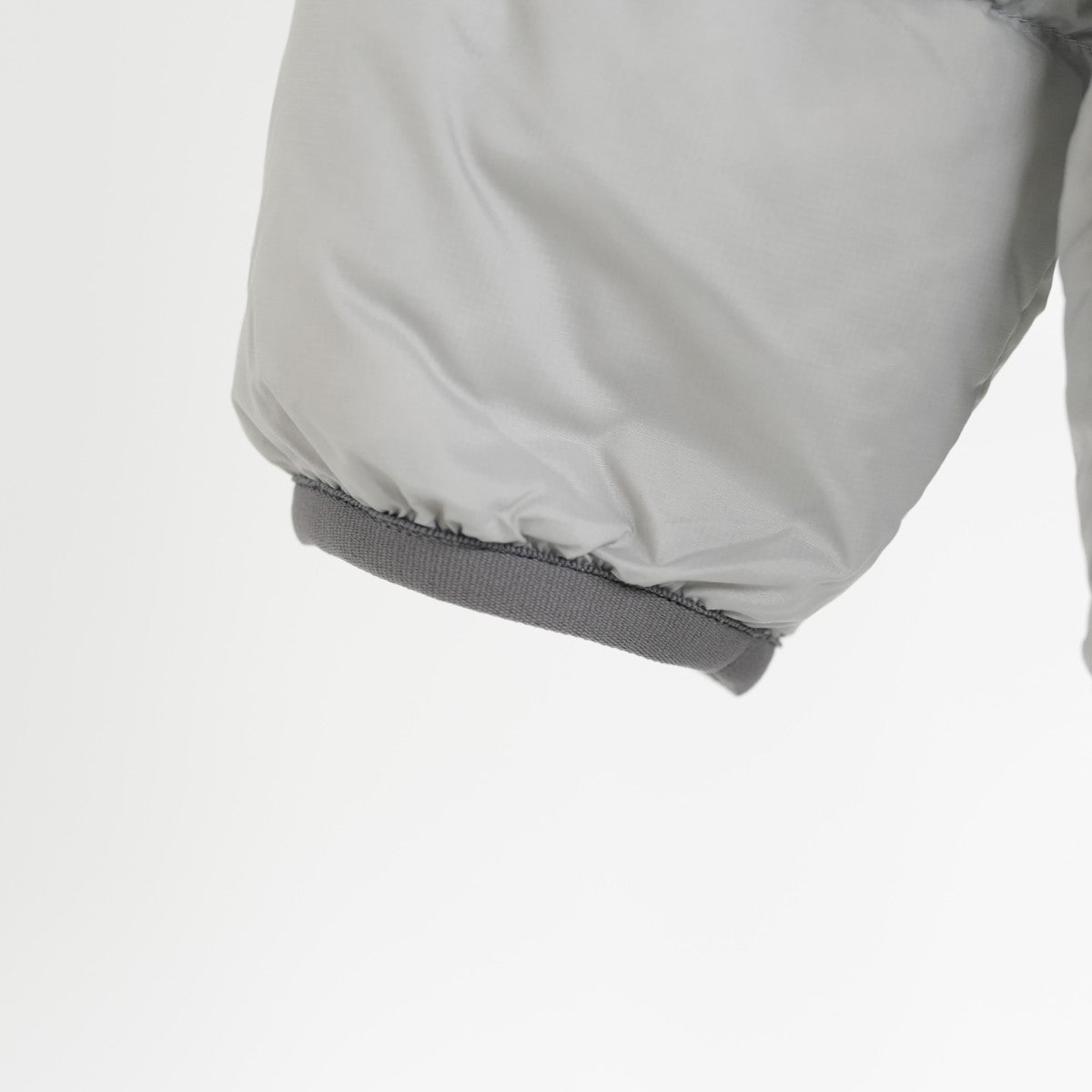 K's 750FP Able Down Hoodie キッズ 750フィルパワーエイブル ダウンフーディ