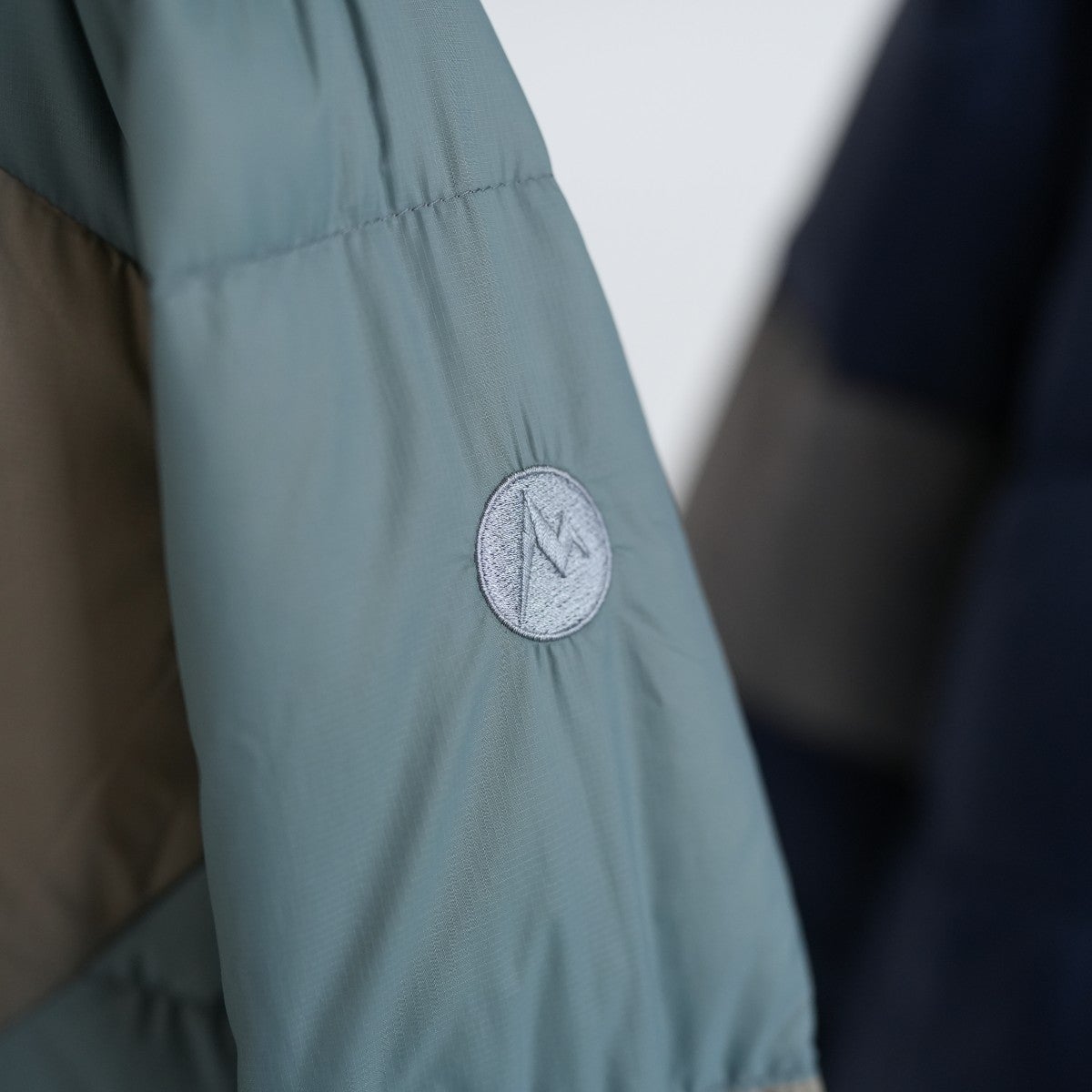 K's 750FP Able Down Hoodie キッズ 750フィルパワーエイブル ダウンフーディ