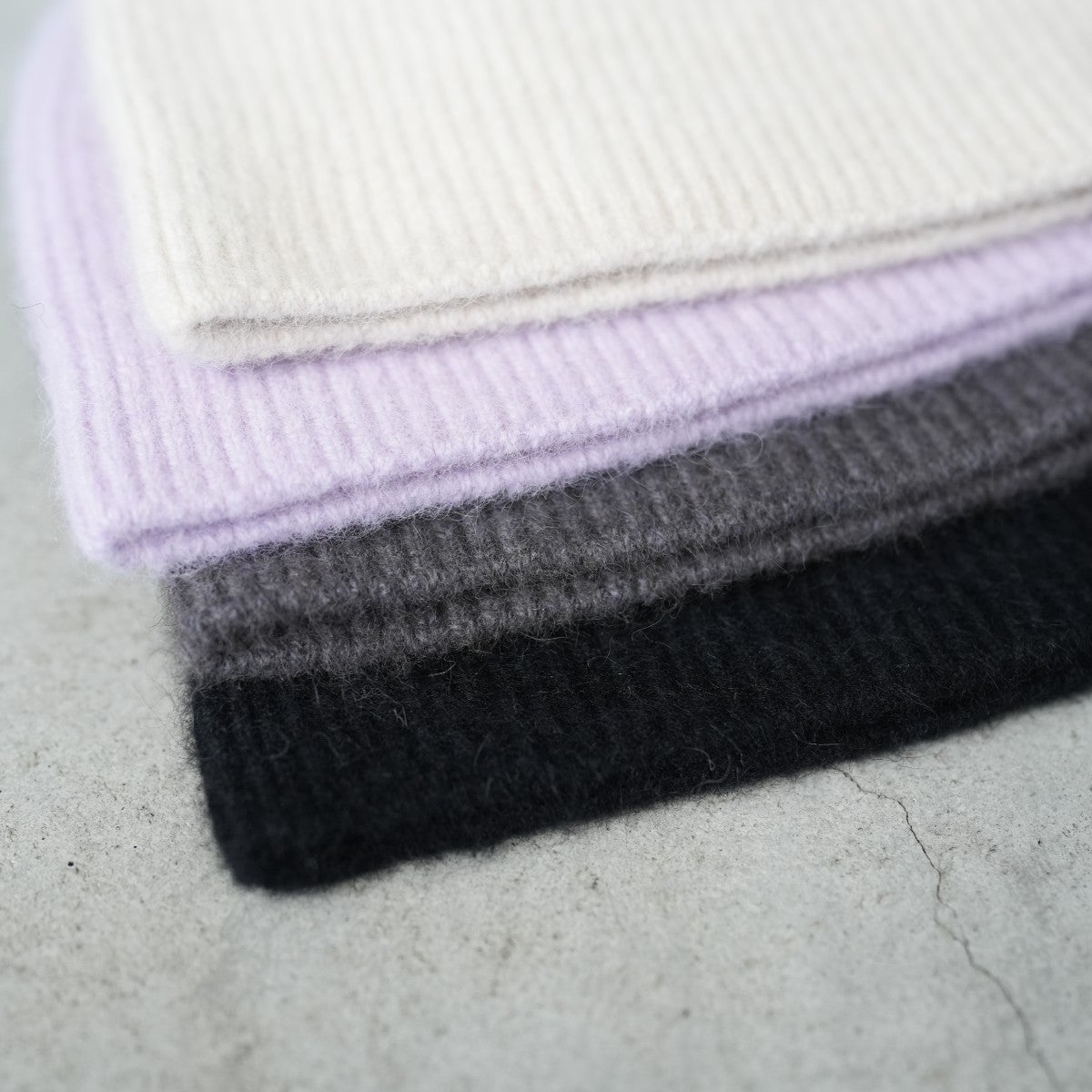 Fluffy Mohair-Style Wool Beanie モヘア調ソフトファーウールニットビーニー
