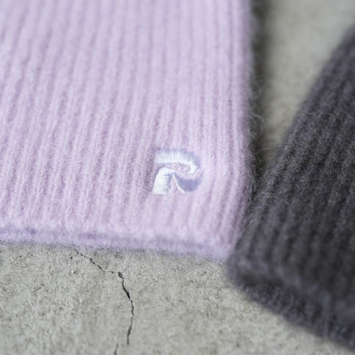 Fluffy Mohair-Style Wool Beanie モヘア調ソフトファーウールニットビーニー