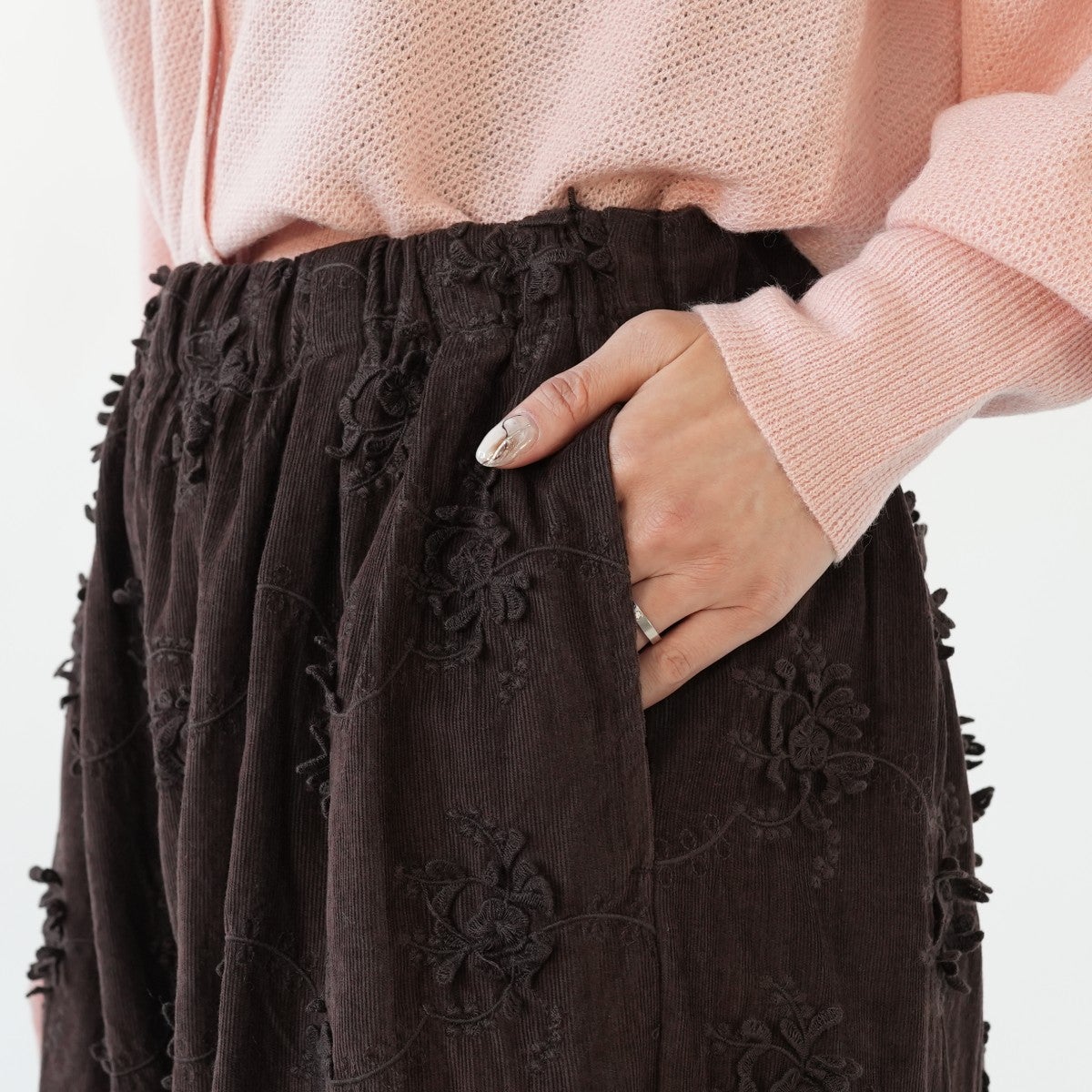 3D embroidery corduroy pants 3Dエンブロイダリーコーデュロイパンツ