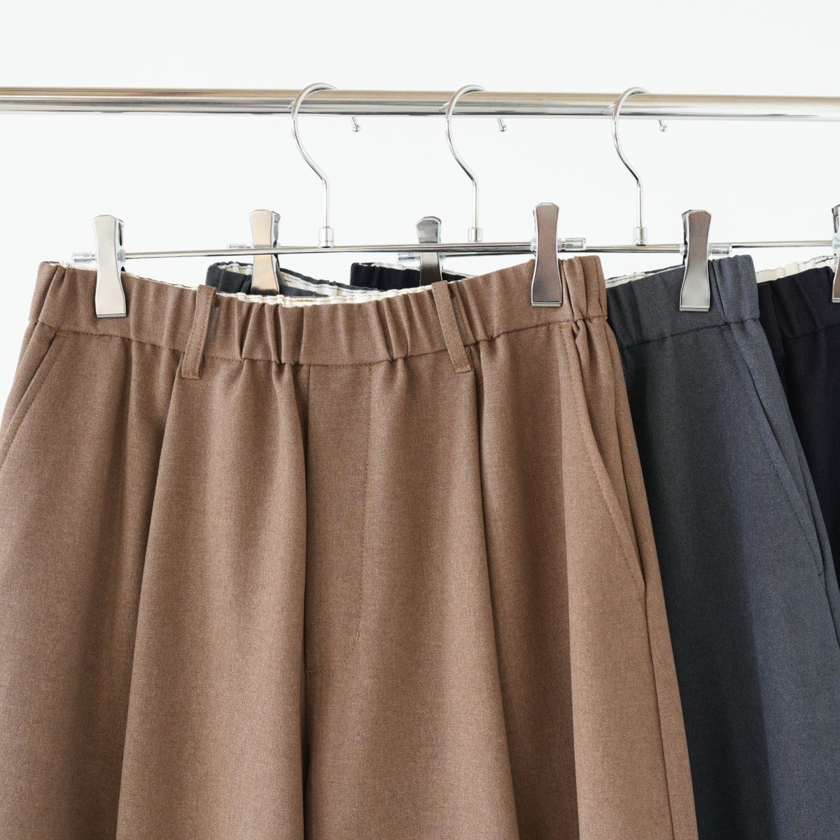 curve leg easy slacks カーブレッグイージースラックス
