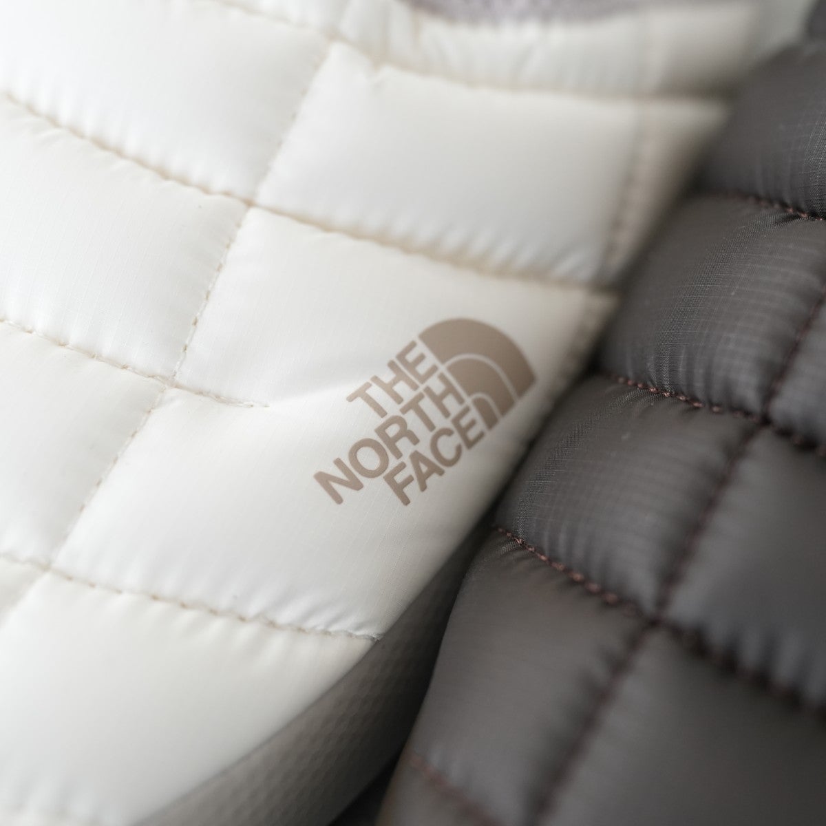 W Thermoball Traction Mule V サーモボール トラクション ミュール V（レディース）