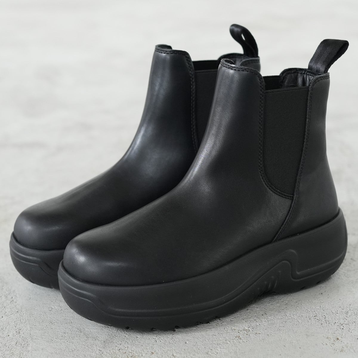 CHELSEA BOOTIE EVOL CHUNKY 厚底サイドゴアブーツ