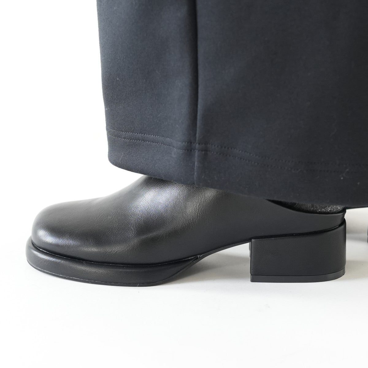 Square Heel Slip-on スクエアヒールスリッポン