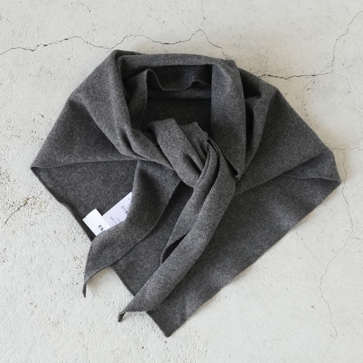 Super 180s Milled Wool Jersey Triangle Scarf スーパー180s ウール天竺ミルド トライアングルスカーフ