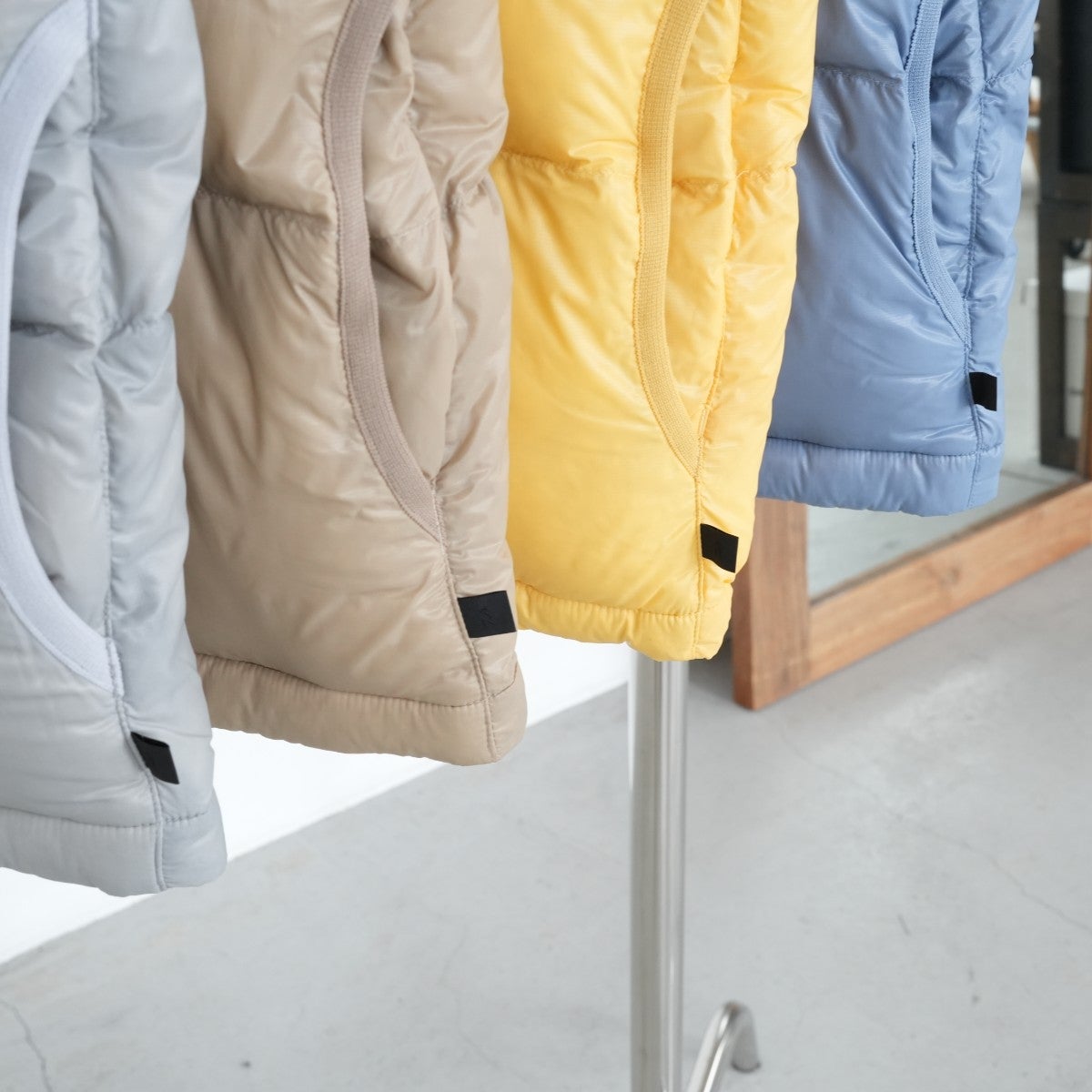 TECH ULTRA LIGHT DOWN VEST テックウルトラライトダウンベスト