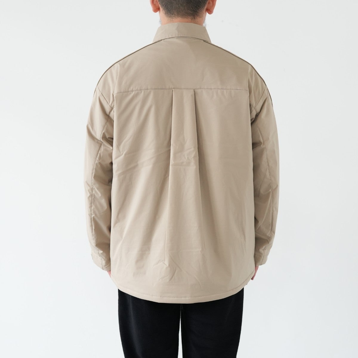 MATT TAFFETA THIN PADDED PO マット タフタ ライト パデッド プルオーバー
