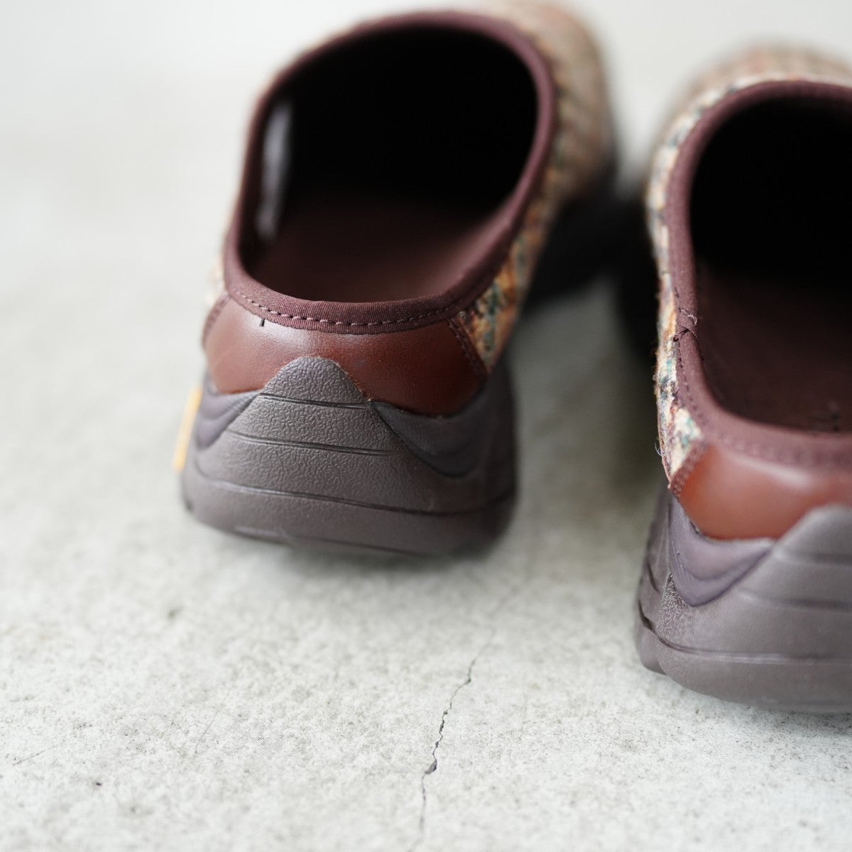 MOAB 2 SLIDE X HARRIS TWEED
モアブ 2 スライド × ハリス ツイード