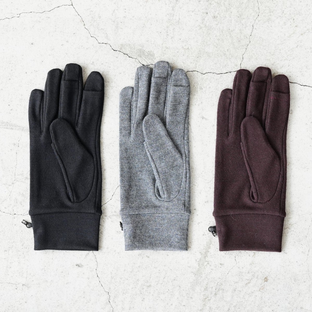 Finger Through Glove フィンガースルーグローブ