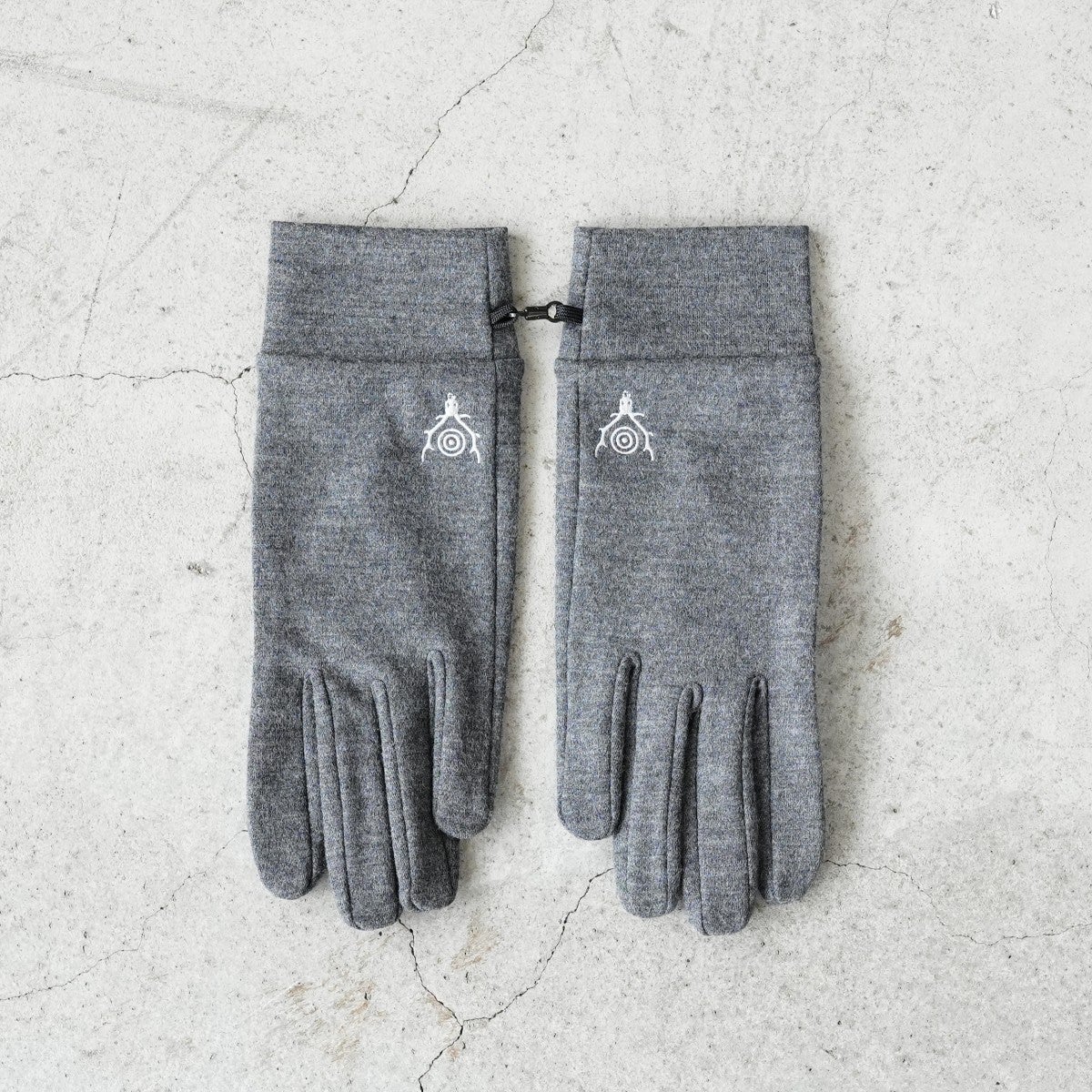 Finger Through Glove フィンガースルーグローブ