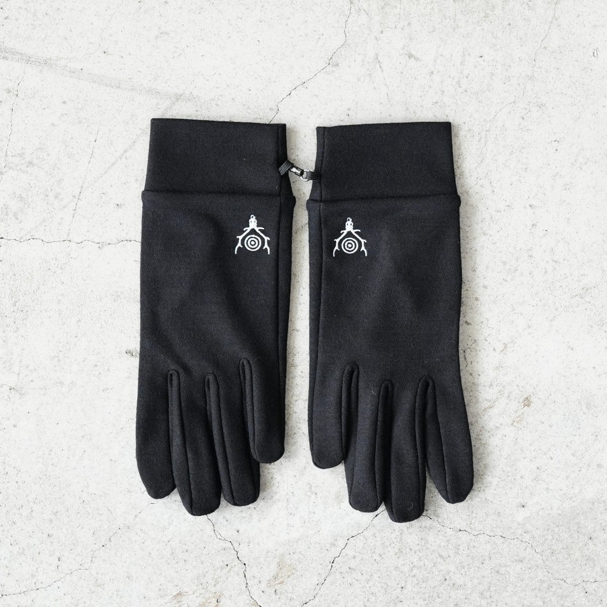 Finger Through Glove フィンガースルーグローブ